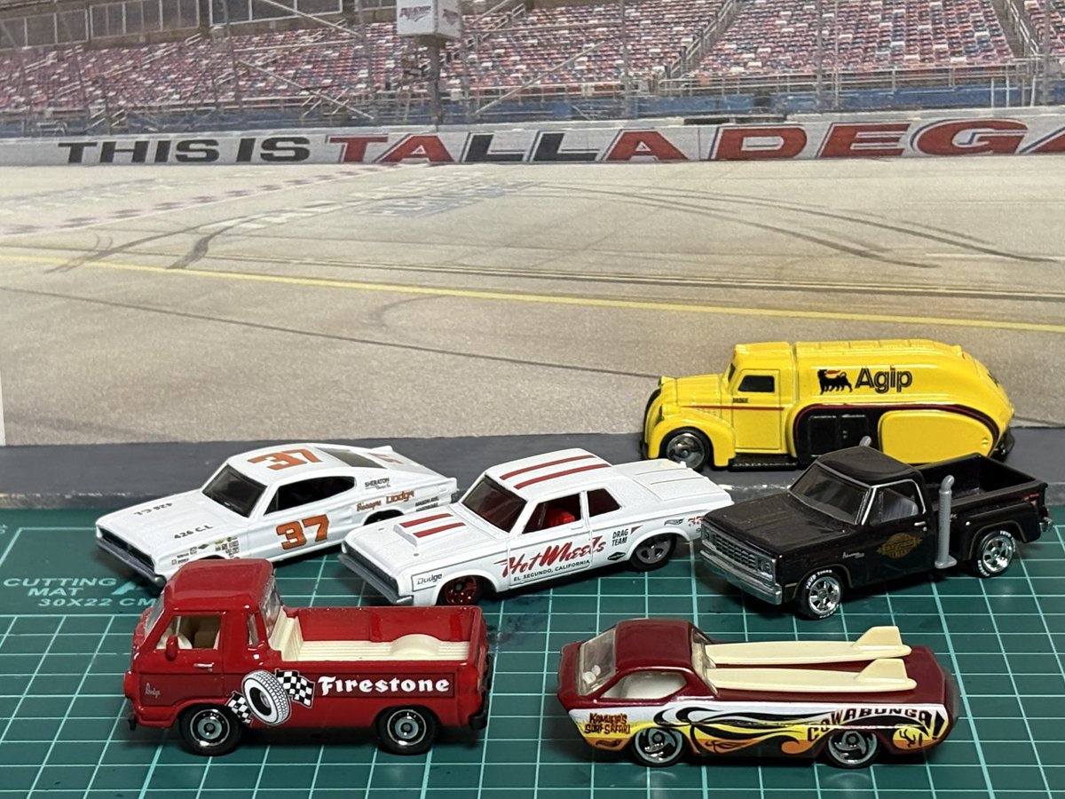 porschegmbh's tweet photo. #ホットウィール #マッチボックス
#Dodge #deora
Dodgeが集まったのでDodge会も👍 https://t.co/iE7DvXxg25