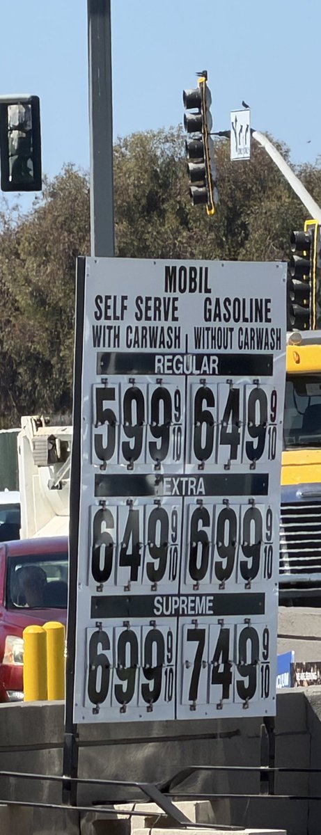 Erik Groset tweet media