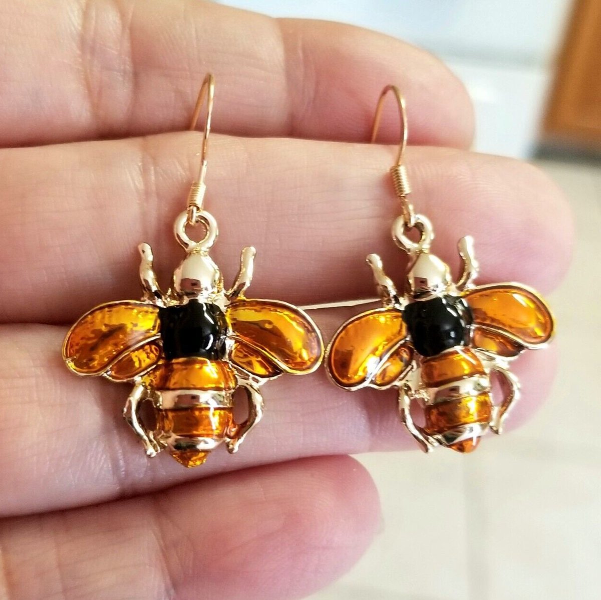 TrendingNowGift's tweet photo. 14k Gold Amber Bee Dangle Earrings #Bumblebee #Earrings #Bee #Jewelry #Bees #HONEYBEE #beejewelry #beeearrings #insect #insects #polinator #handmadejewelry #handmadeearrings
https://t.co/XbQS2DhqRZ #eBay via @eBay https://t.co/U53lXikPEX
