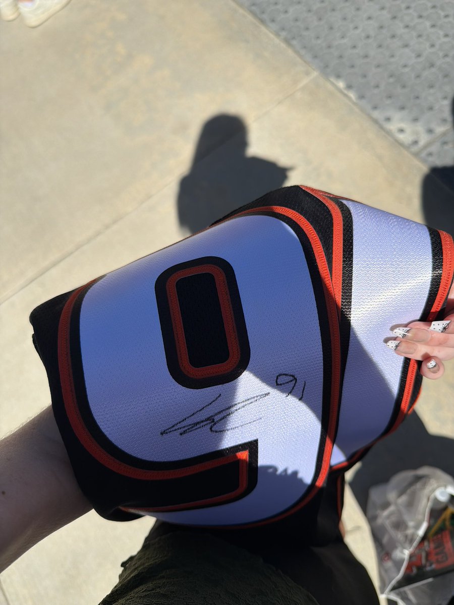 ‧₊˚✧ cat ✧˚₊‧ tweet media