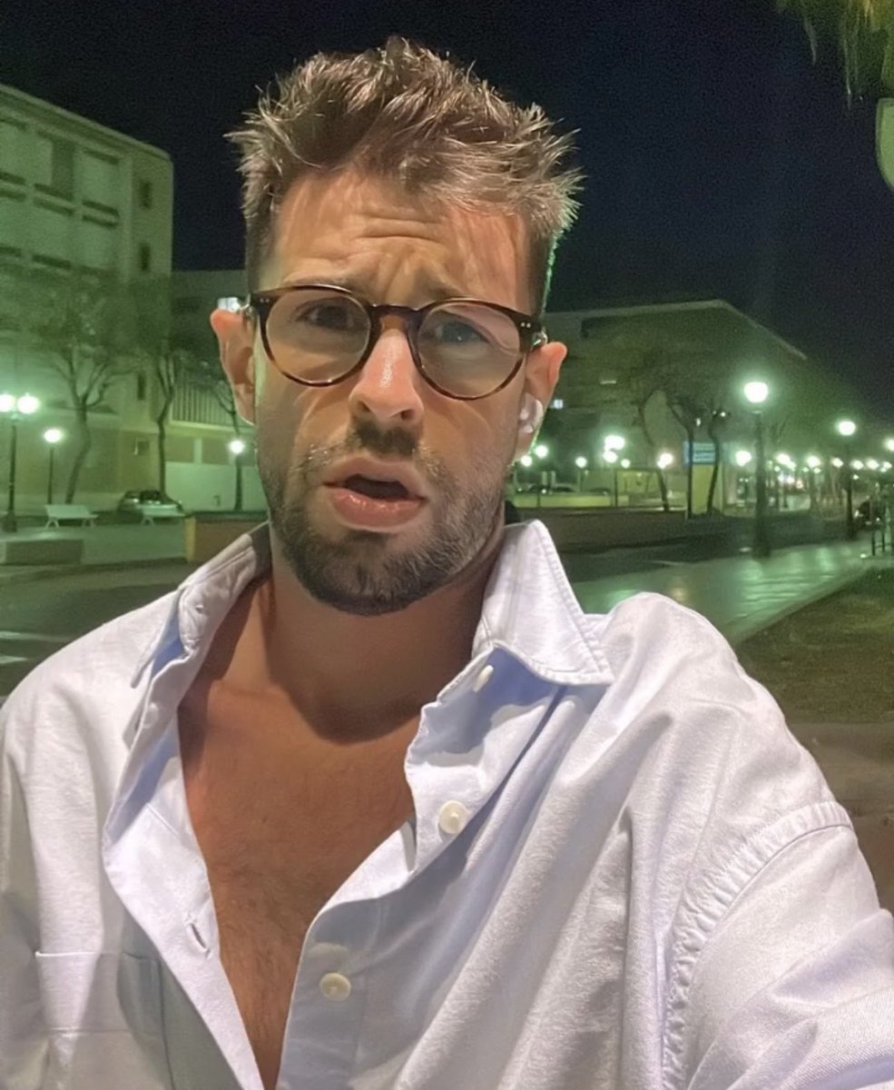 Aaron 🩵 tweet media