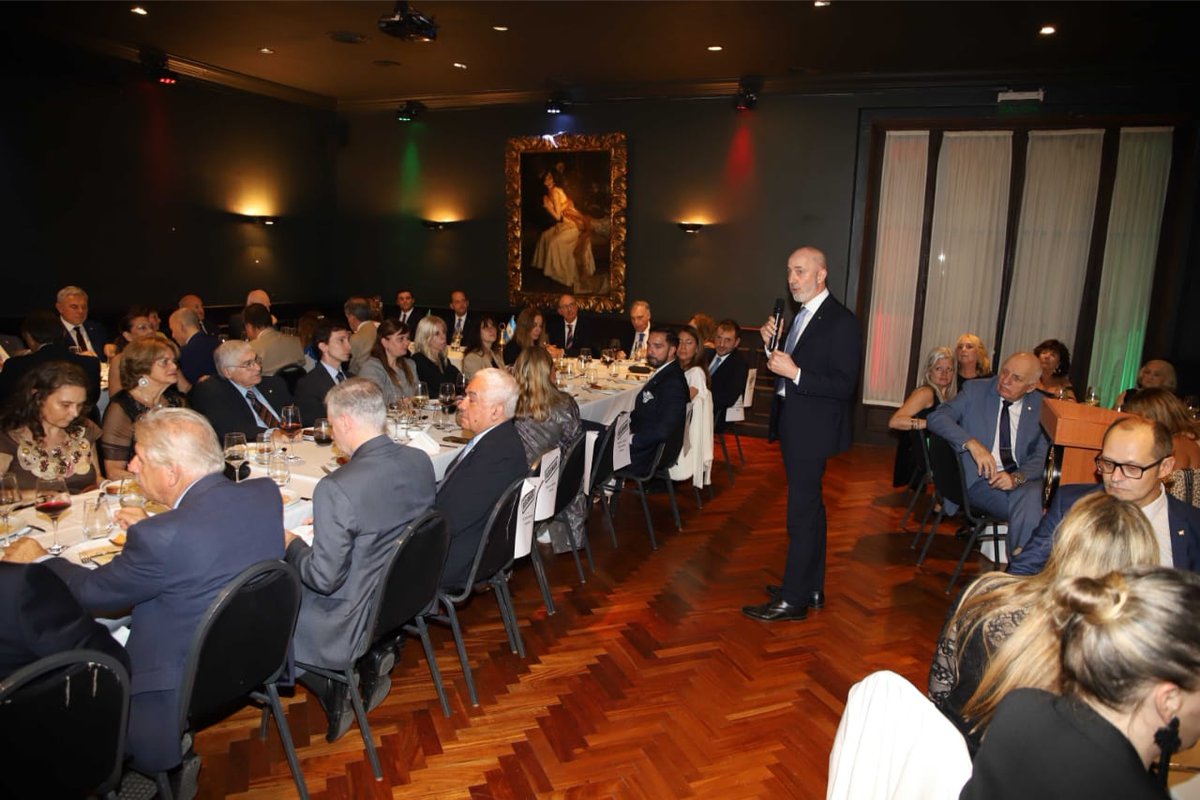 Italy in Argentina tweet media