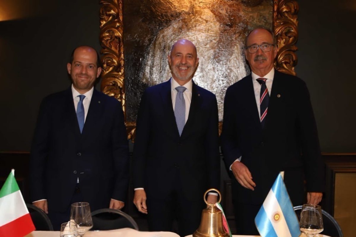 Italy in Argentina tweet media