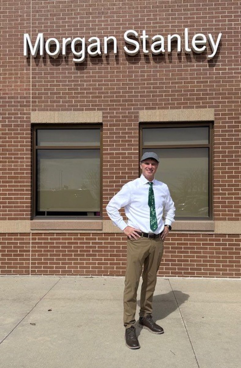 hhissrichMS's tweet photo. Wishing everyone a Happy St. Patrick's Day filled with the luck of the Irish and the joy of celebration! https://t.co/9NFzafcJc5