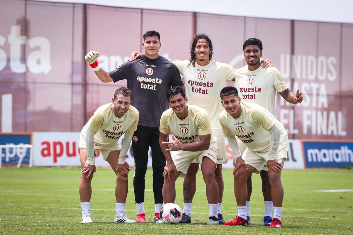 Universitario's tweet photo. 𝗙𝗜𝗥𝗠𝗘𝗭𝗔 𝗬 𝗗𝗘𝗧𝗘𝗥𝗠𝗜𝗡𝗔𝗖𝗜𝗢́𝗡 💪🔥

#UnaHistoriaDeGrandeza https://t.co/jozJpHdCtN