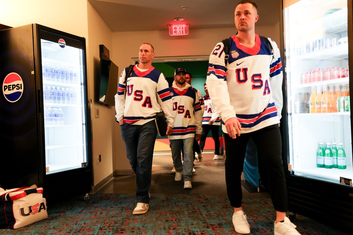 B/R Open Ice tweet media