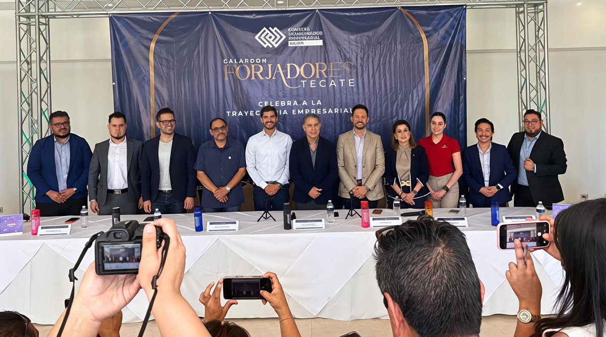 SantelicesM1's tweet photo. #ForjadoresTecate | Presentes en la conferencia donde se anunciaron a quienes serán reconocidos en el Galardón en Tecate.
En Corporativo Marsan nos honra ser patrocinadores y respaldar a quienes impulsan el desarrollo del municipio.
#FixerOfEverything #MarcoSantelices #FixerTips https://t.co/zJOLTB4Ozb