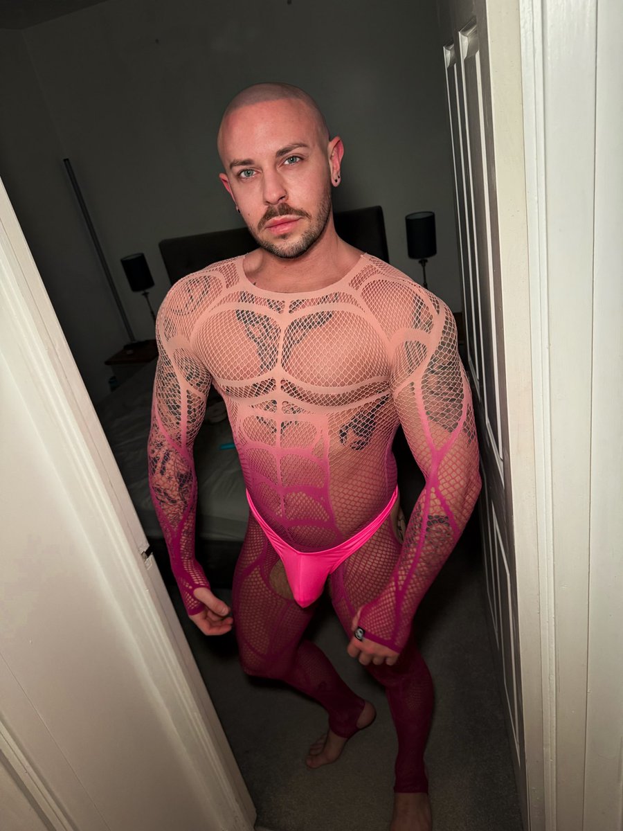 Henry_Rob3rt tweet media