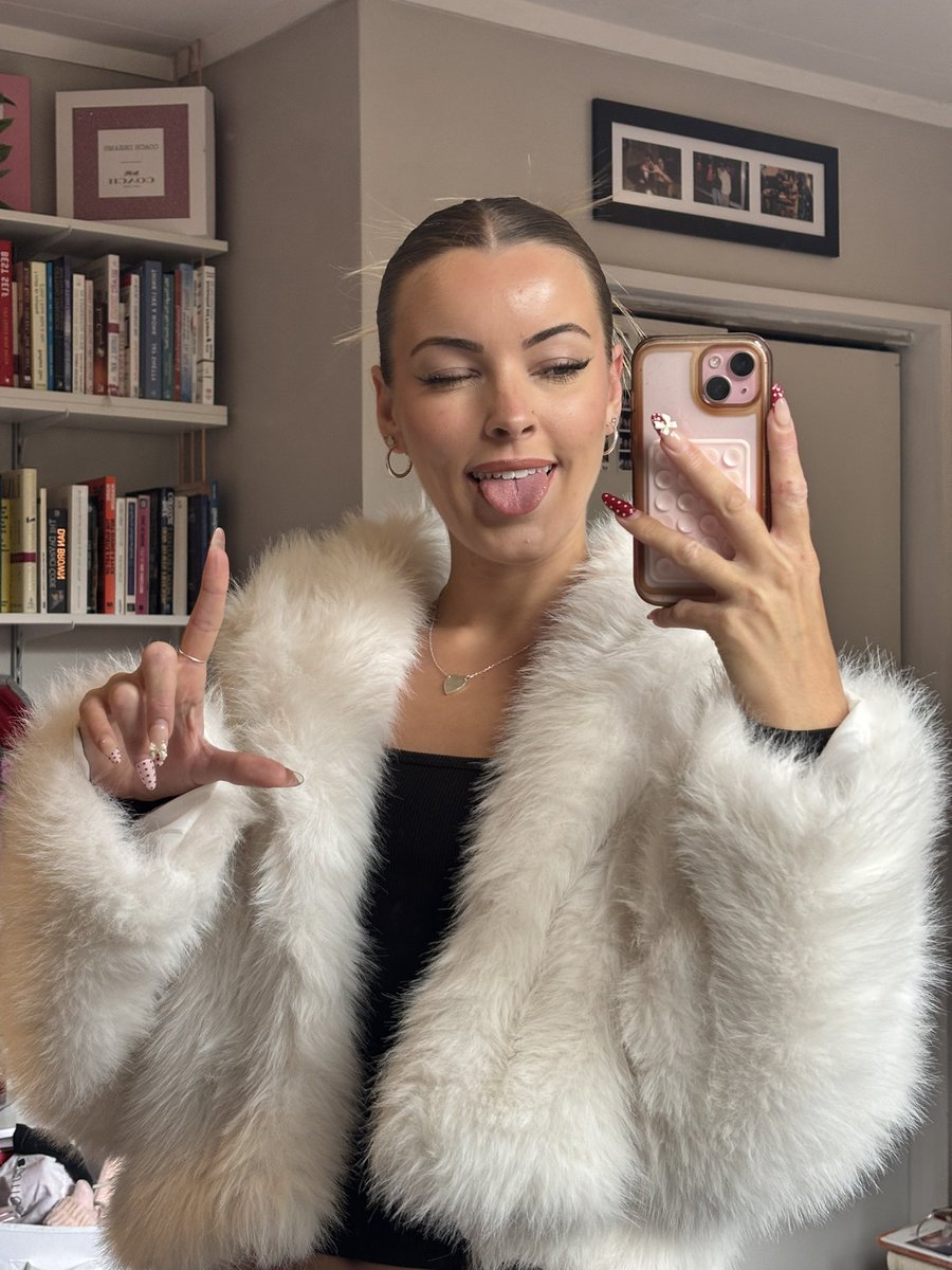 stasia ★ tweet media