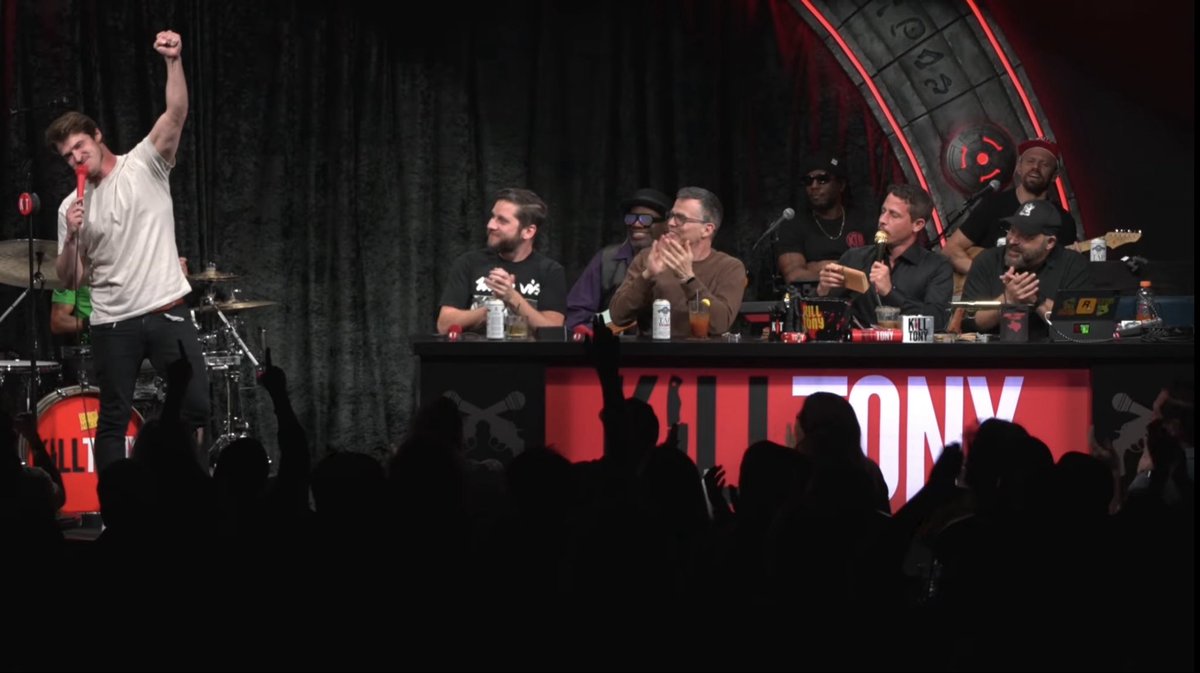 Kill Tony Commenter tweet media