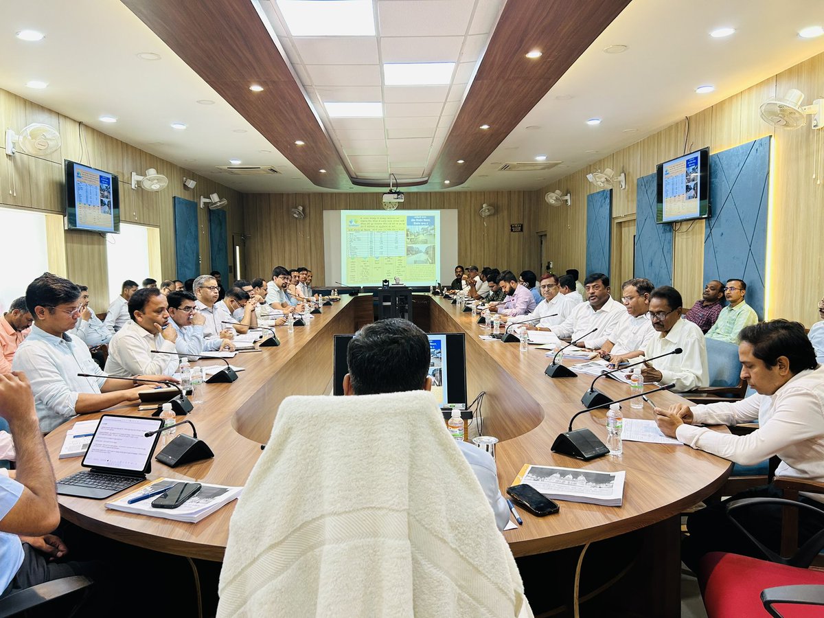 Commissioner Gorakhpur Division Gorakhpur tweet media