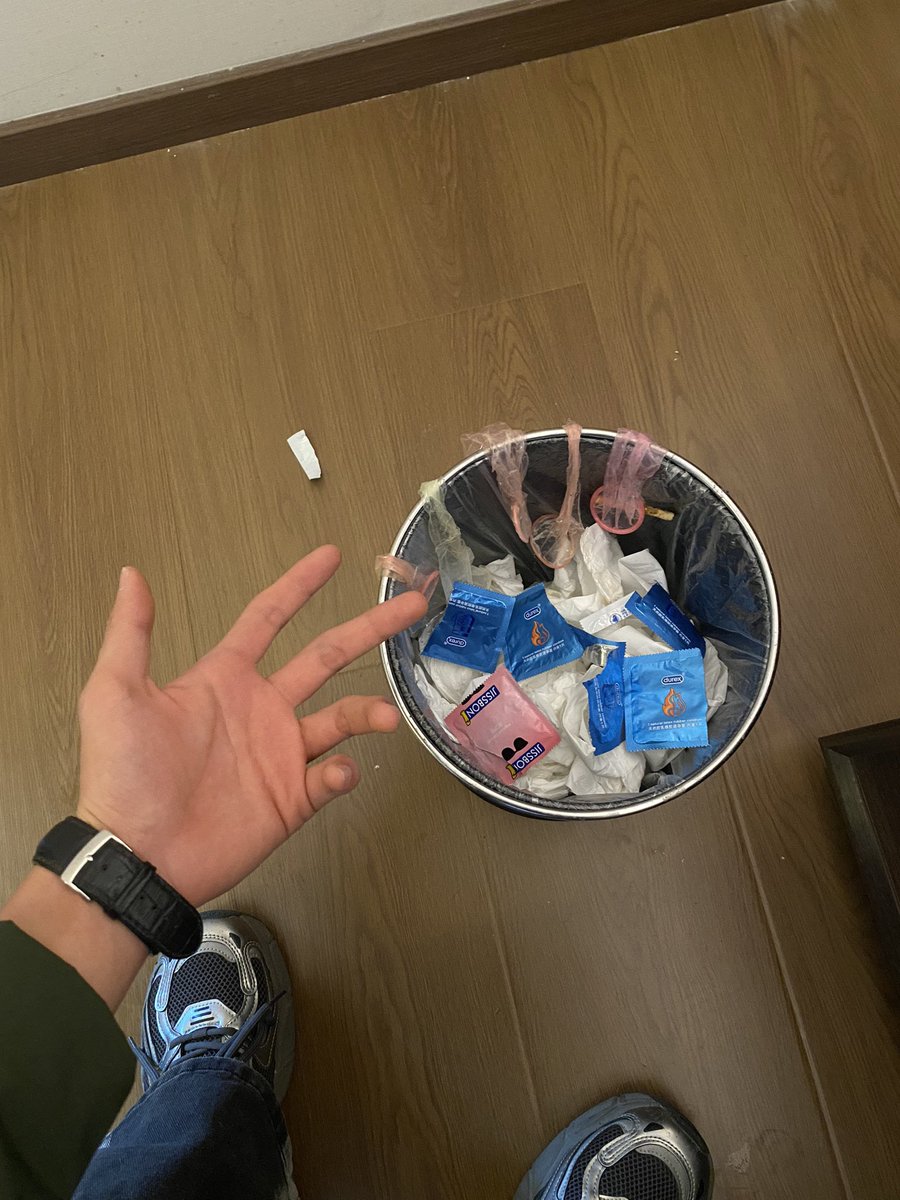 拳皇FistingKingGino tweet media