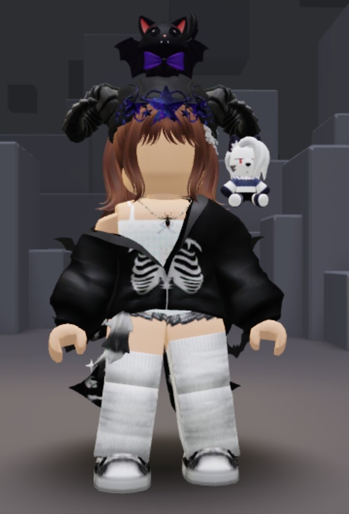 Aníss🦝⚡ tweet media