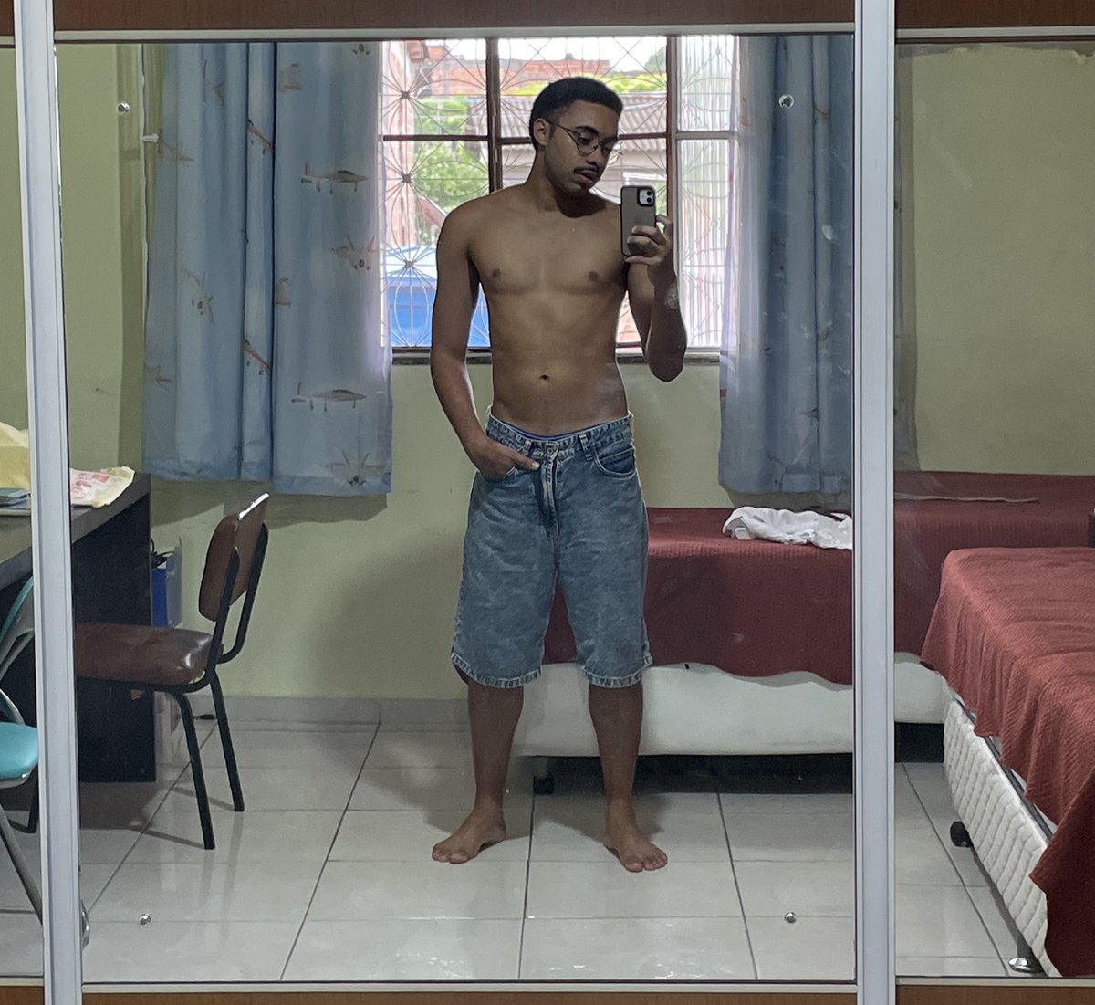 thefateofvitty's tweet photo. me acho tão dely nessas fotos, autoestima tava boa nesse dia https://t.co/7A6YSfsLZI
