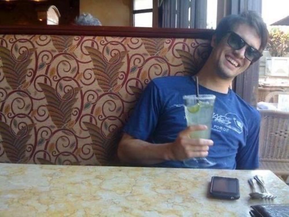 reinventlover's tweet photo. this is that one screen where ryan is eating and brendon is judging him in throam and there's the line "yummy strawberry milkshake is yummy" https://t.co/50QTv14L8a