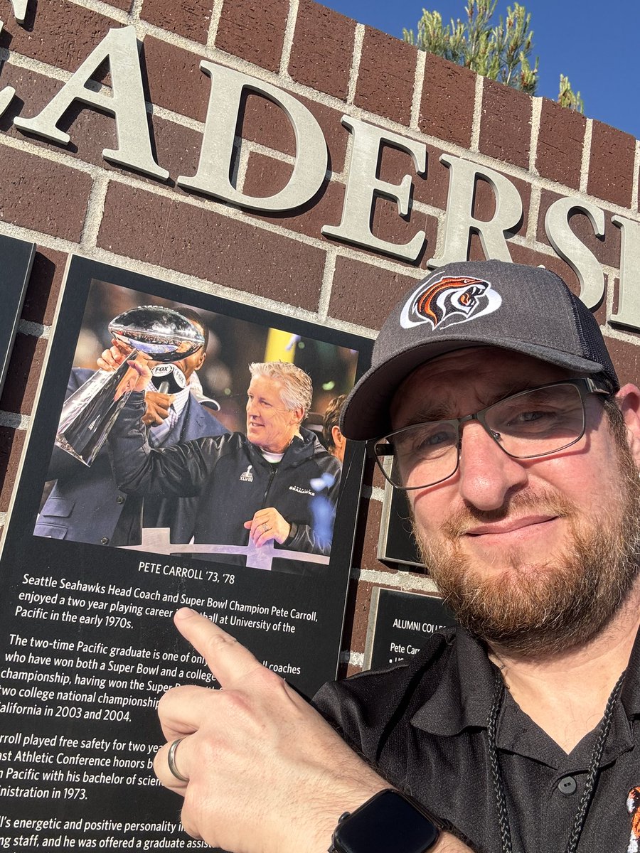 Jake Carlos Schuerman 🎤 tweet media