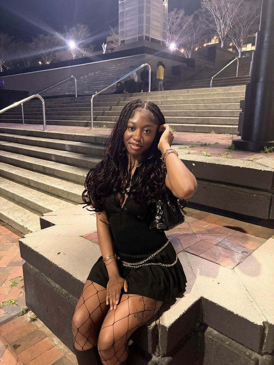 Riya🤍 tweet media