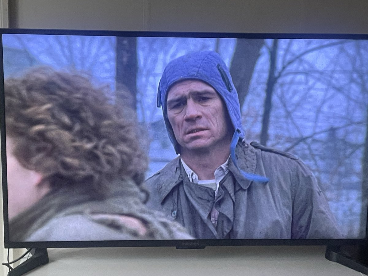 MatPlural's tweet photo. I love that they let Tommy wear a silly hat in the fugitive https://t.co/k0uY65vr3i