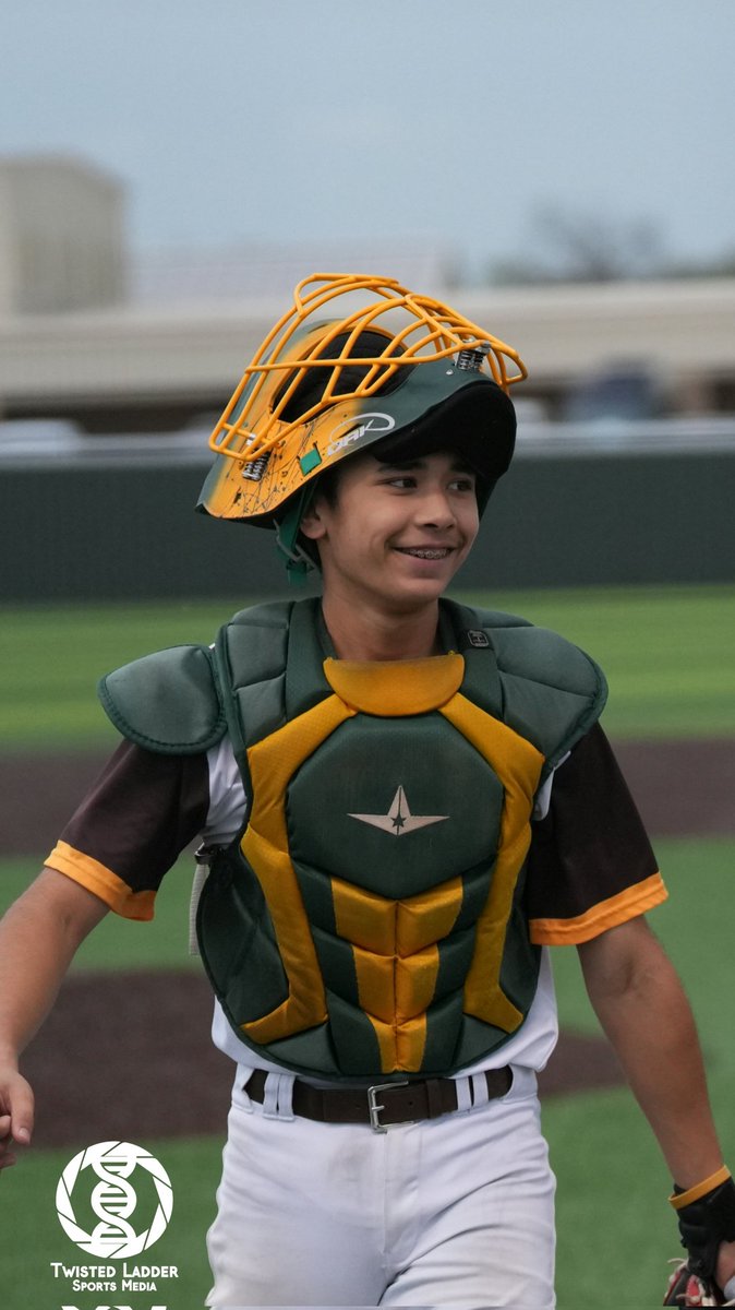 oneofakoi's tweet photo. Great day for baseball!
#OneofaKoi #OAK #Catcher https://t.co/yWvdcJzWmo