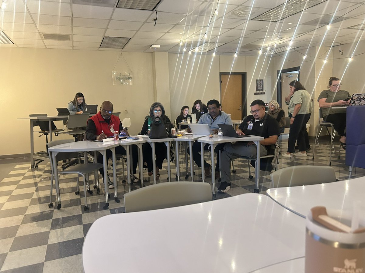 ꧁༒☬𝓡𝓪𝓬𝓱𝓮𝓵 𝓖𝓪𝓵𝓿𝓪𝓷☬༒꧂ tweet media