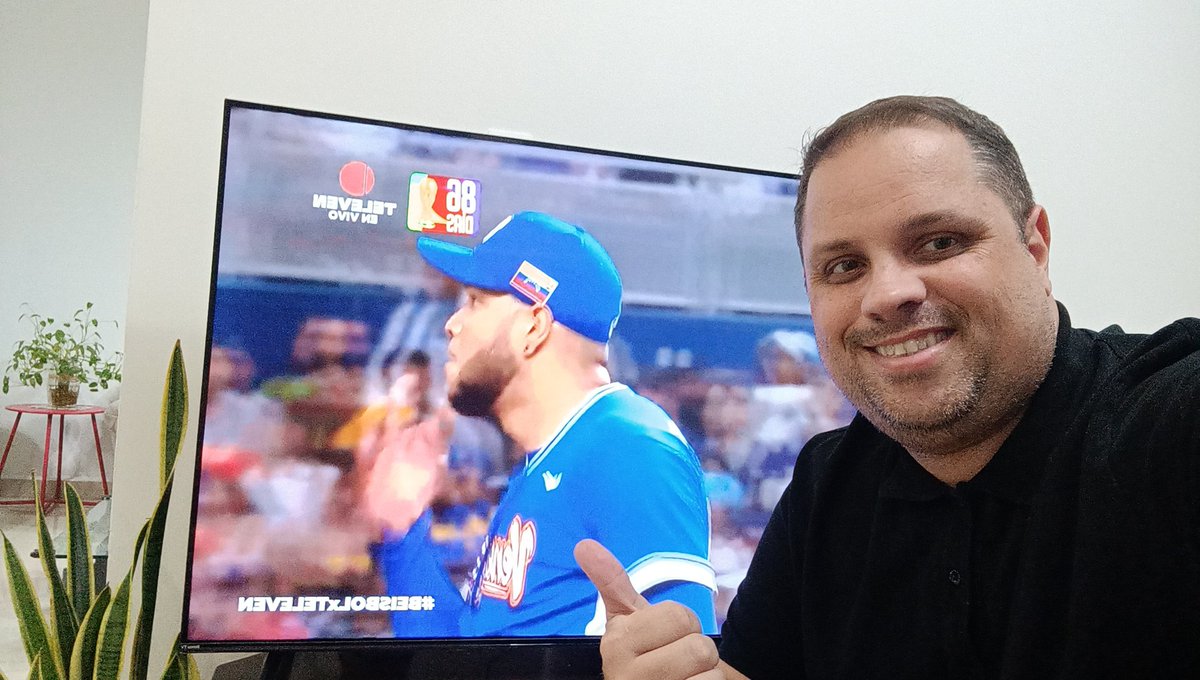 LC_Vigogna's tweet photo. #beisbolxteleven Vamos Venezuela viviendo este sueño desde la Isla de Margarita y viendo el juego por @Canal_Televen  lo maximo en deportes !!!! https://t.co/1sjsfZMM31
