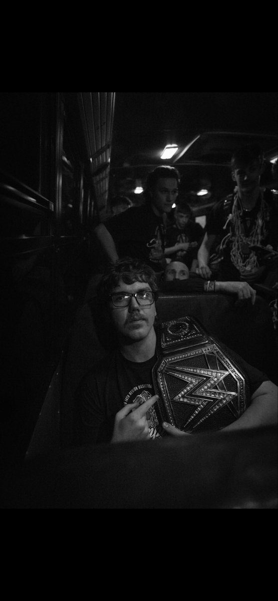 Jake Johnson tweet media