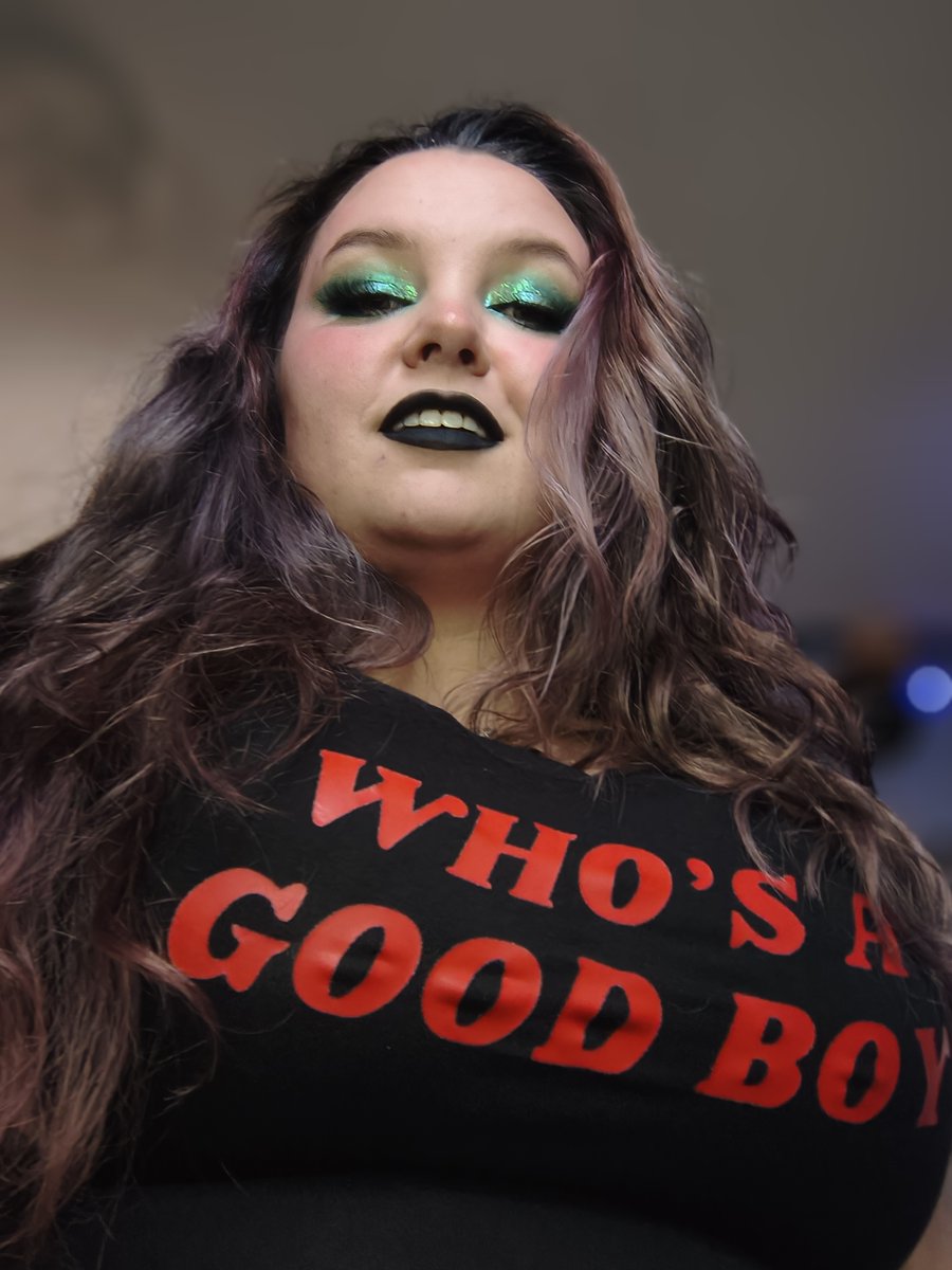 freyja_bowe's tweet photo. Call me pups and subbies on #NiteFlirt 1-800-To-Flirt, ext: 13212442 https://t.co/1yoos12ONL