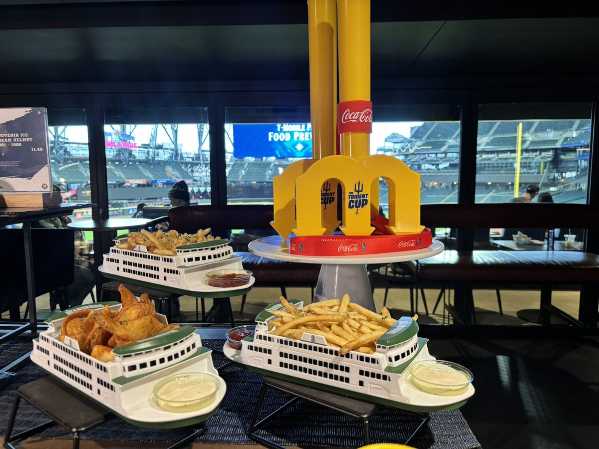 Maura Dooley tweet media