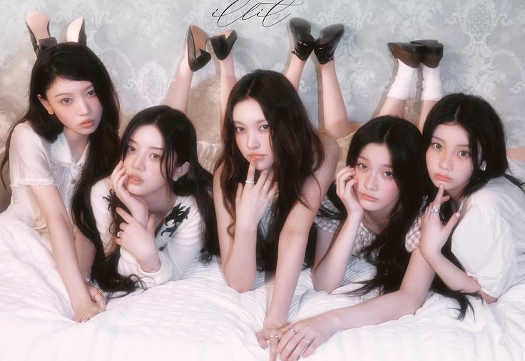 ILLIT Charts tweet media