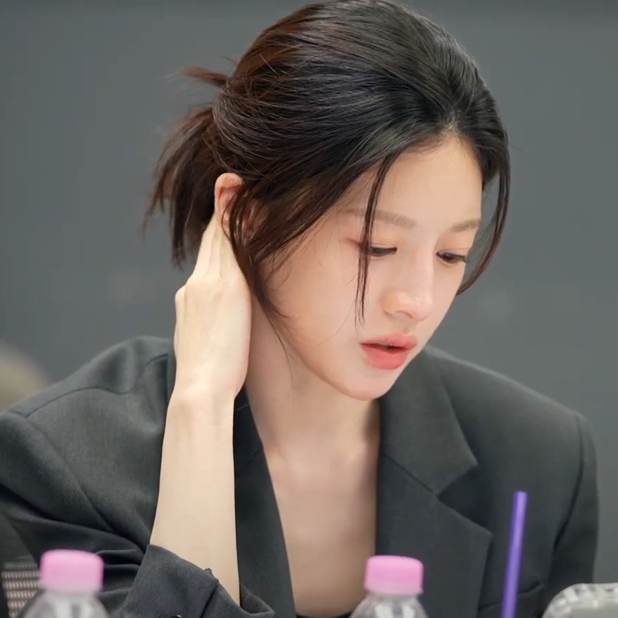 go younjung tweet media