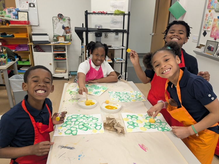 Venicereddevil's tweet photo. We love Art class with Ms. J!  Thanks Ms. J for always making learning art fun! https://t.co/1KGZrygKPW