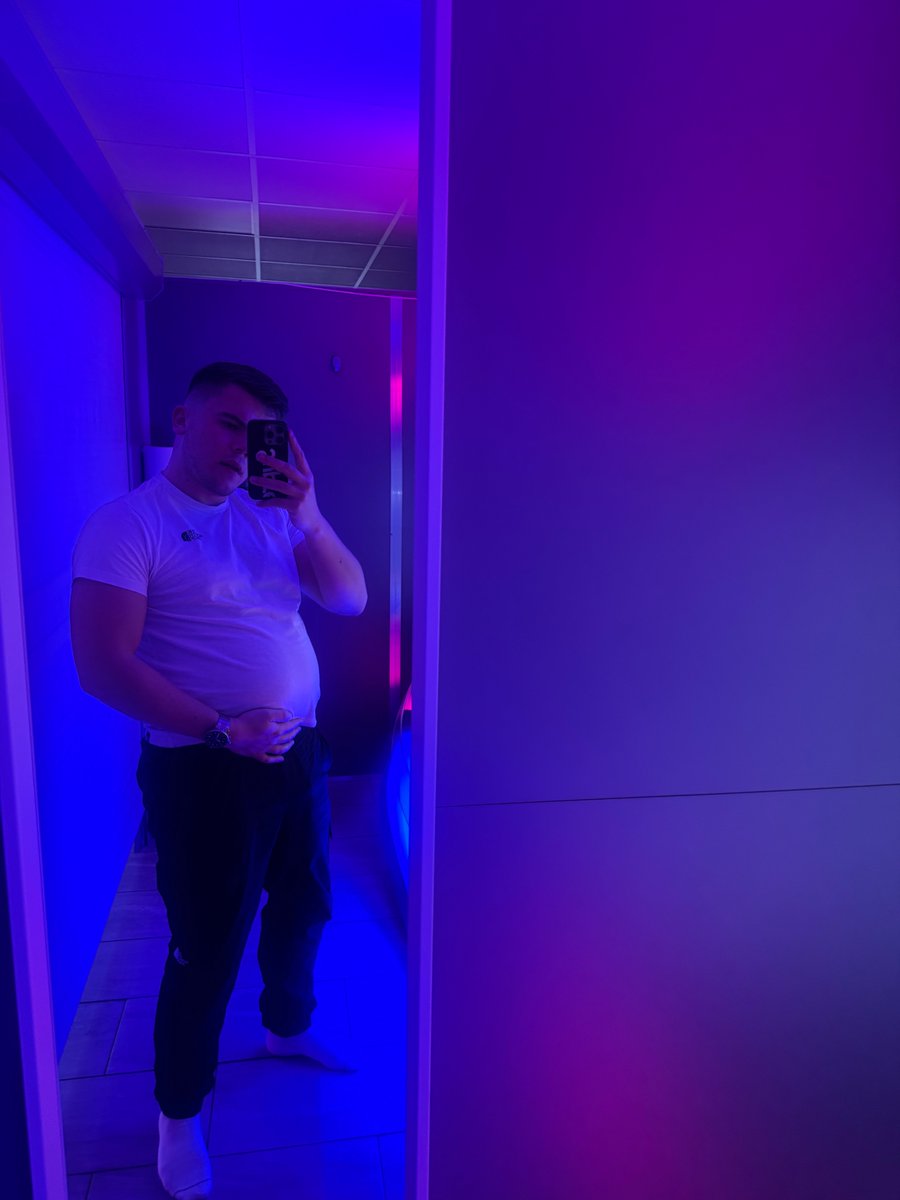 FatTrackLad tweet media