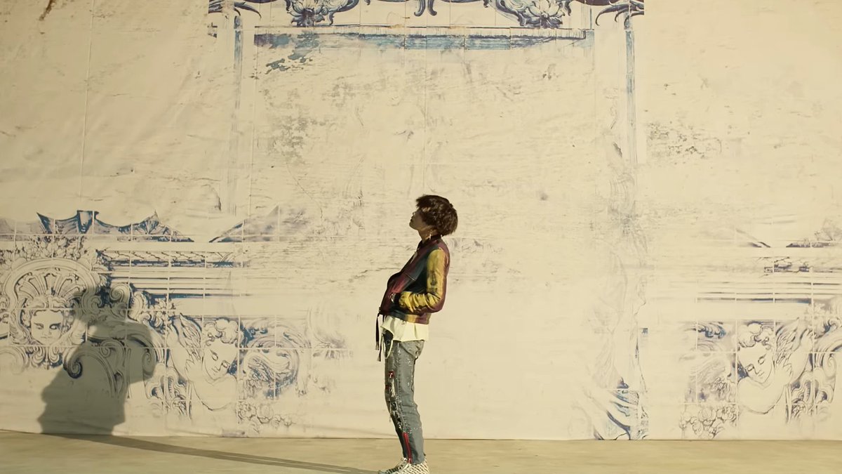xworldmingi's tweet photo. Aparentemente para além de Swim Portugal também já foi representado antes pelo os BTS no MV de Fake Love através dos azulejos da Capela das Almas no Porto. 🇵🇹 #BTS_ARIRANG https://t.co/IRYGE8hnVm