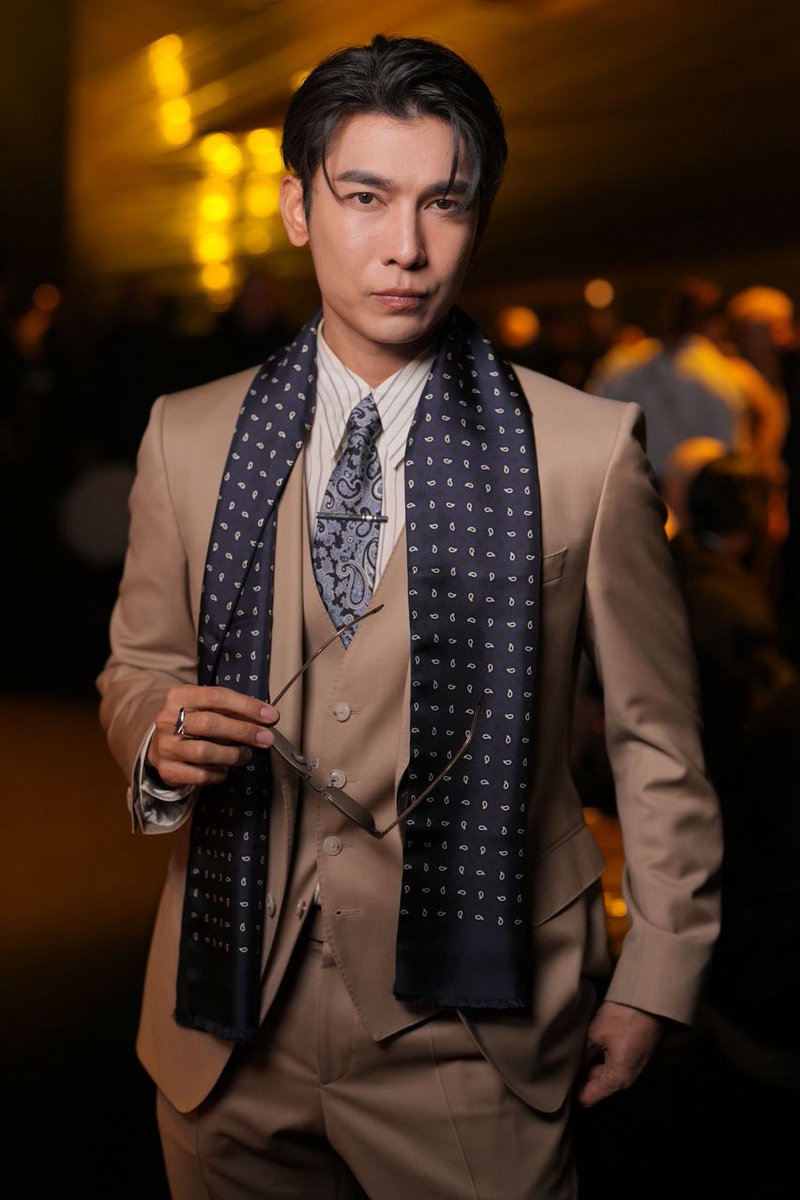 myworldspt's tweet photo. Oh my BOSS! ❤️‍🔥👏🏻✨

🖇️ https://t.co/wRpzaGLiQ5

MEW AT MILAN FW26

@MSuppasit #MewSuppasit 
@HUGOBOSS #BeYourOwnBOSS 
#BossFW26xMew #MFW26 https://t.co/O0souJhMNE