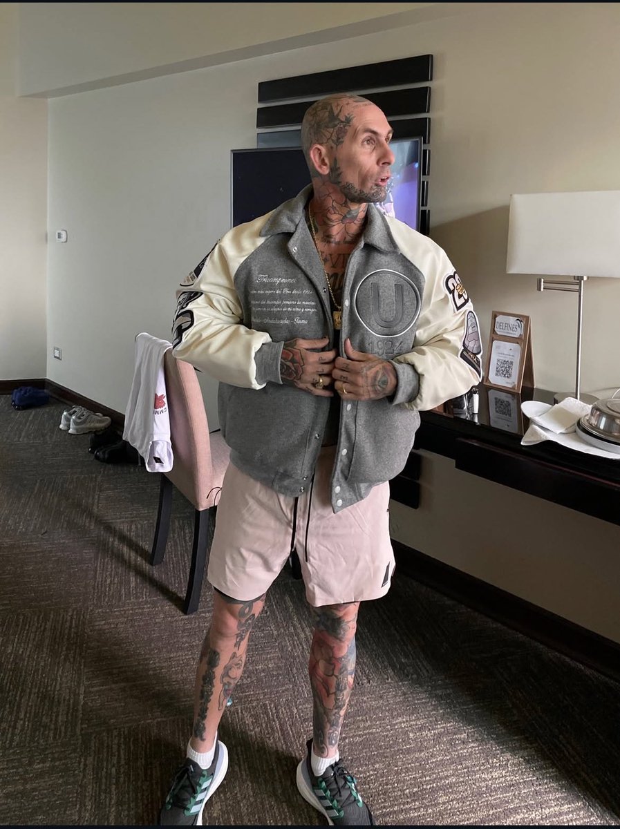 Out of Context Ⓤniversitario de Deportes tweet media