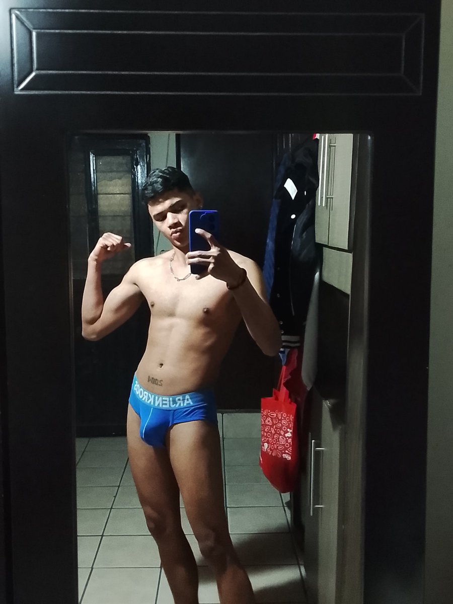 Hugo281228's tweet photo. Hola 👀 https://t.co/GMvdELpNmG