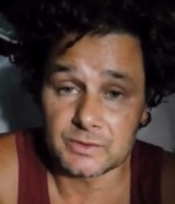 Miro esa foto y no puedo dejar de ver a mi hermano.
Quiero creer que está fuerte…
pero en sus ojos hay algo que duele:
la incertidumbre, el cansancio, el tiempo que pasa y no vuelve.<a href="/pldocmd/">Peter Lamelas, MD, MBA</a> 
Venezuela no puede esperar más.
Es una urgencia humanitaria. LIBERTAD A GERMAN GIULIANI