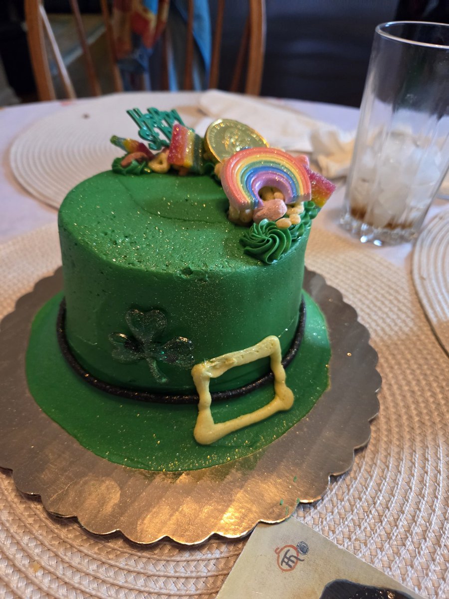 Sixdoom Literary tweet media