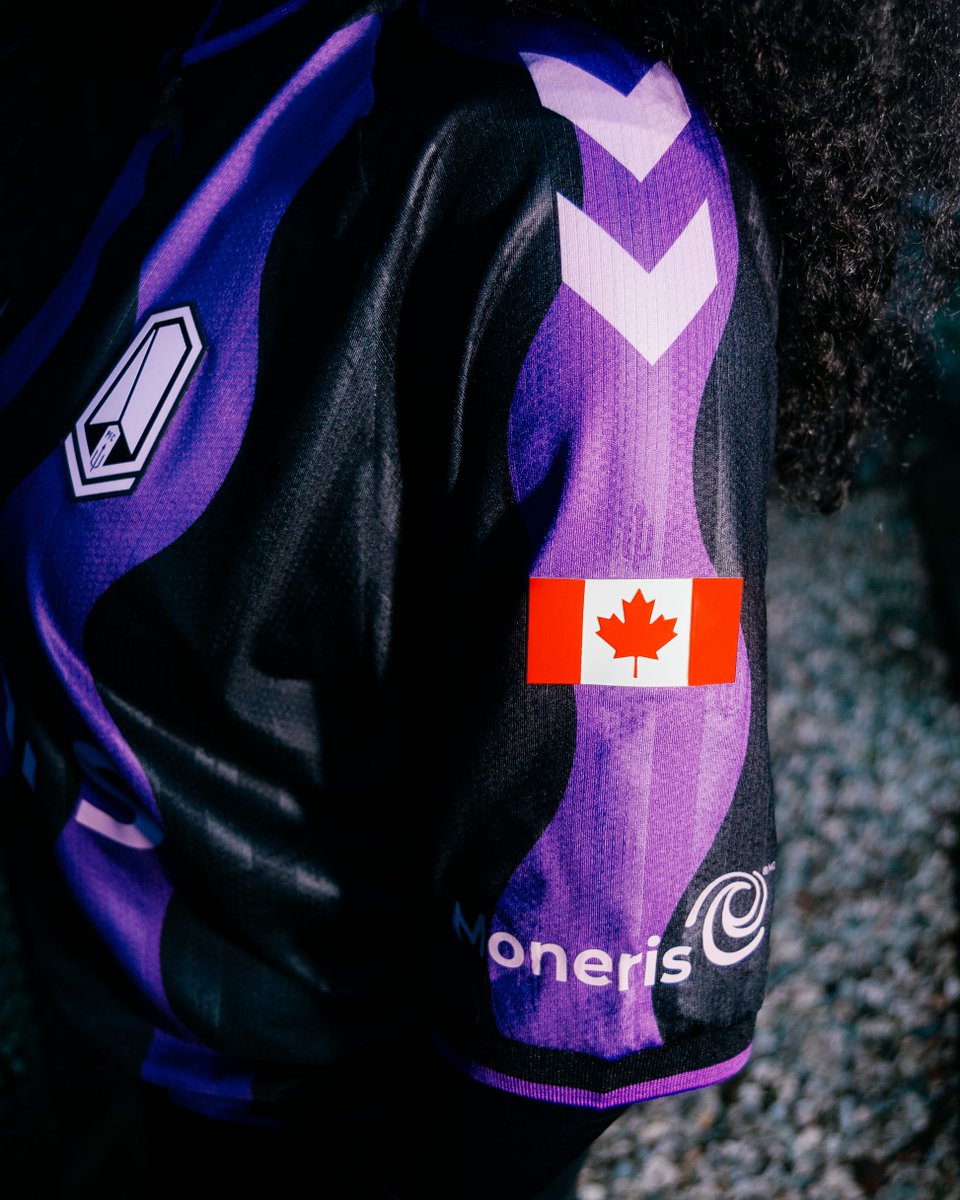 footballshirt's tweet photo. Pacific FC have revealed their 2026 home kit by Hummel, featuring a black base with wavy vertical purple striping across the front and back.
Read more: https://t.co/VkGbJpd7Wz
#PacificFC | Football Shirt Culture | Soccer Jersey | Camiseta de Futbol https://t.co/ehlAr6Eaqh
