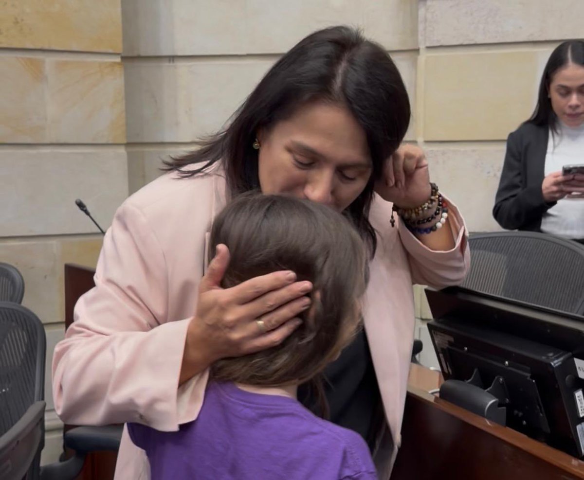 Paola Holguín 🇨🇴 tweet media