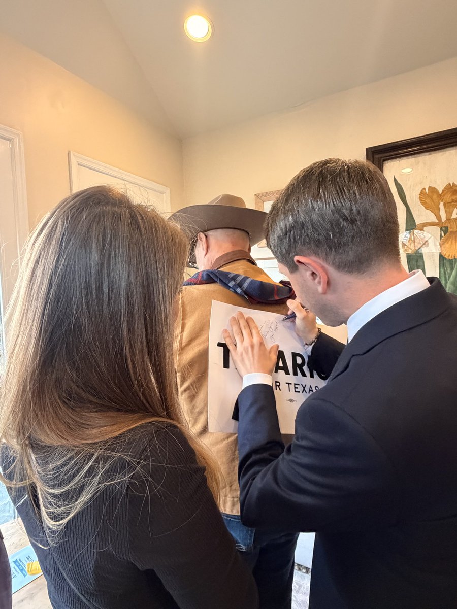 Chuck Rocha tweet media