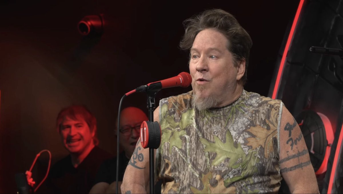 Kill Tony Commenter tweet media