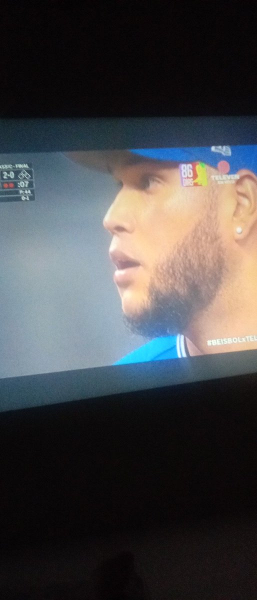 Disfrutando de la mejor transmisión del Mundial de béisbol desde Naguanagua, Carabobo la familia Barroeta - Torres rumbo al mundial FIFA 2026... #BEISBOLxTELEVEN