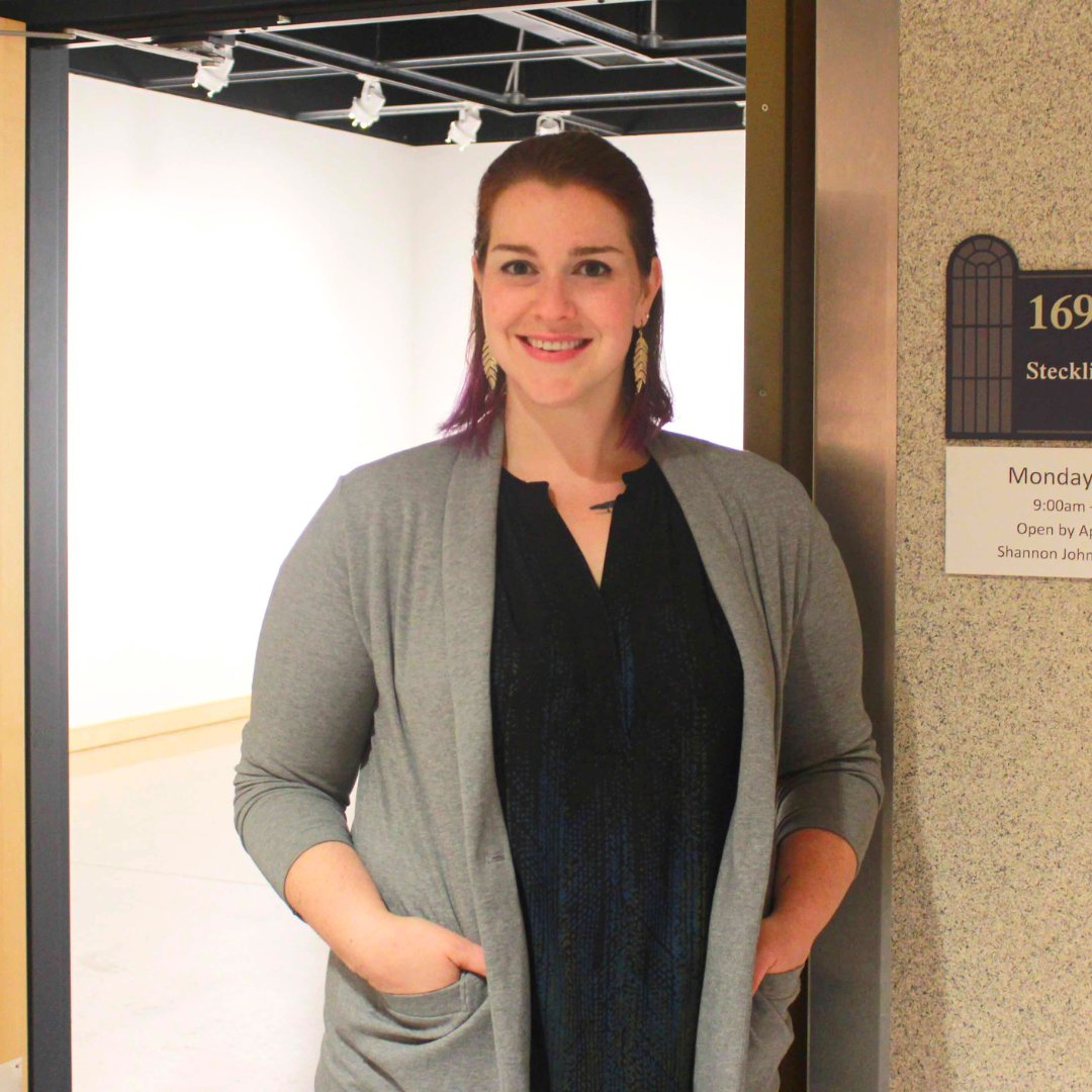 NewmanU's tweet photo. Congratulations to Shannon Johnston for earning academic tenure at Newman! 

Your passion for teaching and dedication to students in the School of Arts &amp; Sciences help shape the academic experience for generations of Jets. ✨📖

Find the full story: https://t.co/2vt6LP9Rqp https://t.co/ecvR25f8bf
