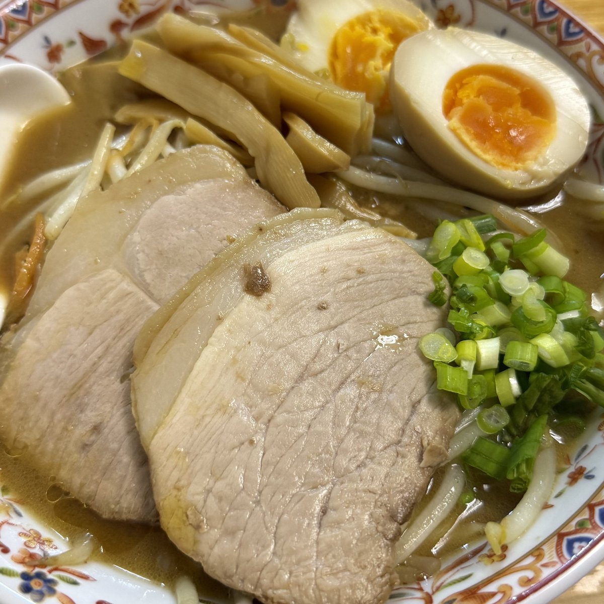 KHydrus's tweet photo. どさん子ラーメン様 @dosanko50 のキャンペーンに当選！

どさん子冷凍食麺をいただきました！
家族で濃厚でお店に来ているような美味しい本格ラーメンを家で楽しめました🍜

ありがとうございました！

近くに店舗がないので、旅行した時は店舗も行ってみたいです！👍🍜

#当選報告
#どさん子ラーメン https://t.co/OWsiEWZMDZ