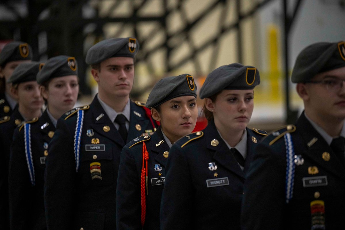 WVNationalGuard's tweet image. Building #FutureLeaders starts with standards, structure, and opportunity. Jan. 21st, schools from across the state participated in the WV State JROTC Competition that was held at  by @130thAW base.

#OneGuard #PressOn

@jimdseward @wvgovernor