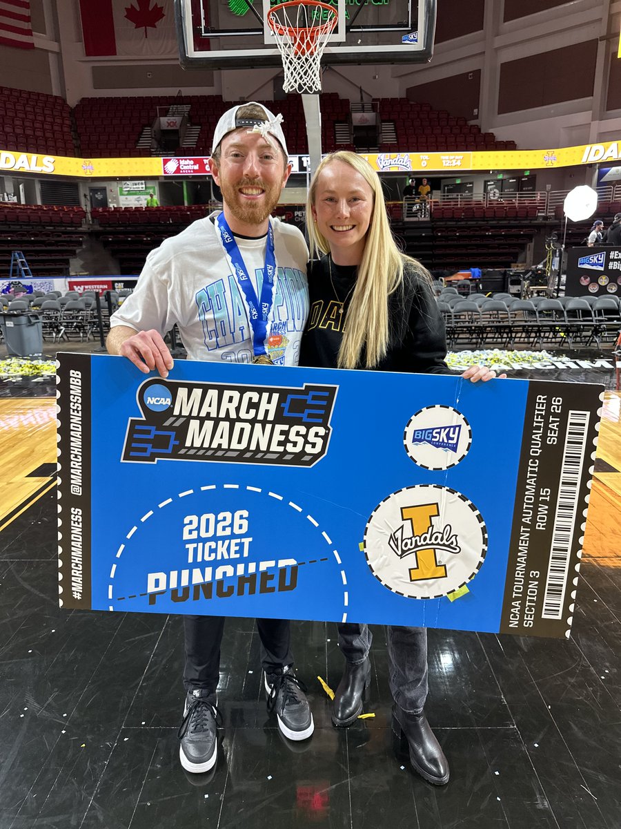 Trinity University Alumni Association tweet media