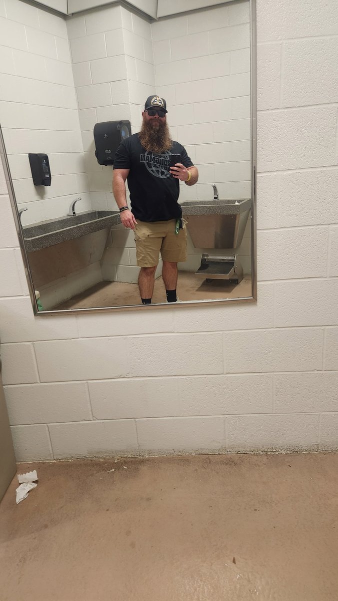 bigbeardking69 tweet media