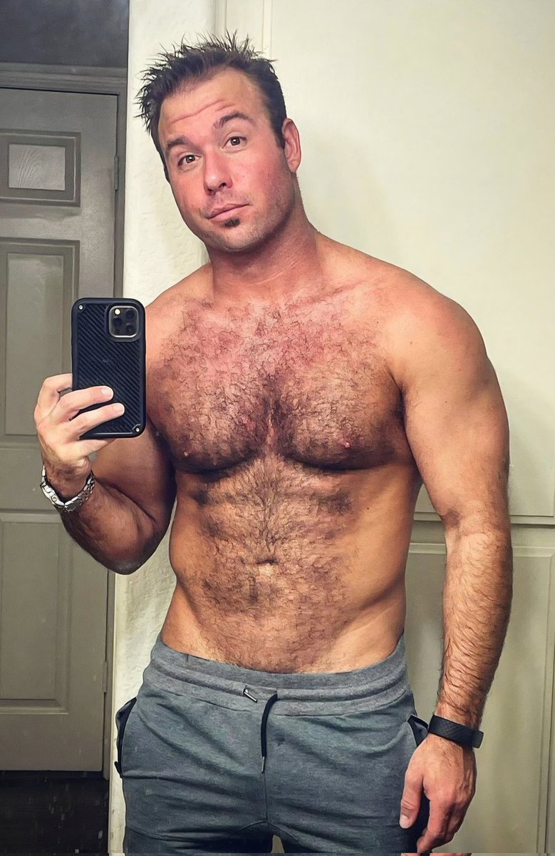 Lucky Tucker tweet media