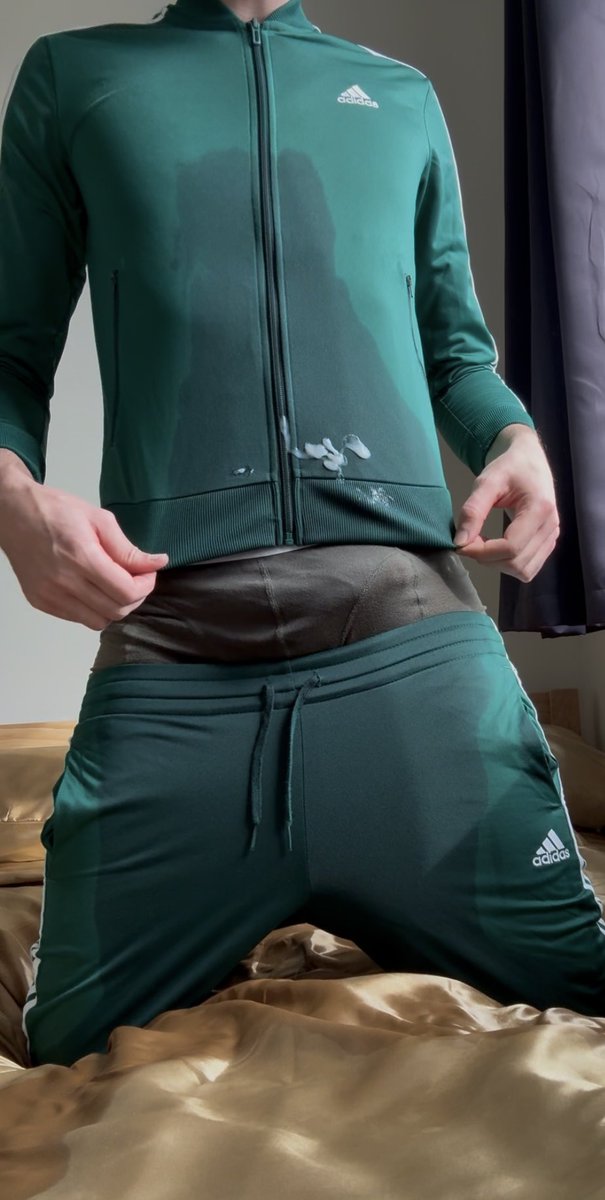 gotwetagain's tweet photo. Anyone for a lick? https://t.co/kJa9DxtfPv
